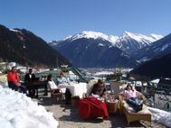 Découvrez le Stock et tous ses avantages !Arrivée tôt le matin et départ tard l'après-midi pour profiter pleinement de 3 jours complets au StockDes pistes de ski parfaitement préparées pour un plaisir intenseVous économisez le supplément court-séjour de 10% !