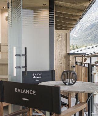 Hotel Zimmer: SKY FAMILIENSUITE BALANCE - Schwarz