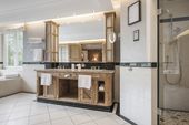 Schwarz - FAMILIENSUITE HIMMELREICH