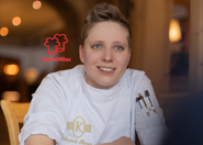 Genießen mit unseren Gourmetpauschalen!Urlaub durch und durch im Zeichen des kulinarischen Hochgenusses, paradiesische Zeiten für Feinschmecker - das sind unsere Gourmet-Pauschalen.Können Sie da widerstehen? Neben einem 7-gängigem Galamenü, bei dem sich die Kochkunst unseres Küchenteams in all seiner Vielfalt präsentiert, erwarten Sie bei unseren Genusstagen Leckerbissen für Körper und Seele.Lassen Sie bei der Schiffsrundfahrt am Achensee die wohltuende Ruhe des Sees auf sich wirken oder bringen Sie Ihren Körper bei der Aromaölmassage in einen Zustand vollkommener Entspanntheit. Und für den Genussabend zuhause gibt`s unser exklusives Weinduett zum mitnehmen.