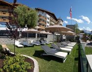 Take some time out and treat yourselves to a few days of 5-star relaxation!