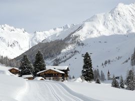Enjoy the wonderful Advent season in the Ahrn Valley. Walk through the beautiful wintery countryside and get into the Christmas spirit with a visit to the Christkindl Christmas market in Bruneck. The ski area Ahrn Valley offers perfect slope and snow conditions.