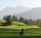 Golf unlimited! For beginners, advanced players and professionals. Treat yourself to a few rounds of golf on a lush green surrounded by stunning nature. Enjoy 7 nights - only pay for 6! 
