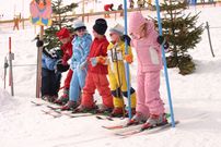  A maximum of 2 children up to the age of 12 stay for free in their parent's room incl. Skipass.
