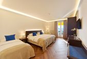 Golf-Hotel René Capt - Dreibettzimmer Superior mit Seeblick