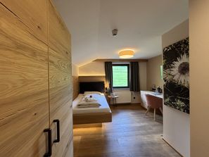 Biohotel Eggensberger - COMFORT Einzelzimmer "klein & fein" **** - NEU