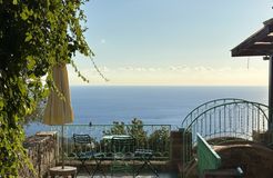 Gelbe Wohnung (3/6) - Mani Sonnenlink