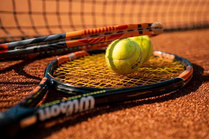 KINDERTENNISKURS (BIS 12 JAHREN)