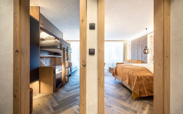 Zimmer Royal Suite (L)
