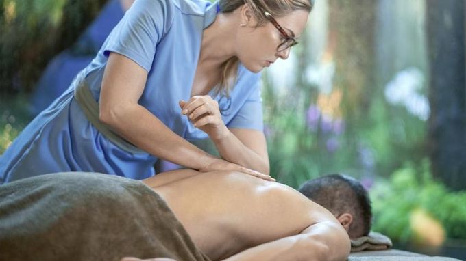Q-TOUCH – INTENSIVE RÜCKENMASSAGE