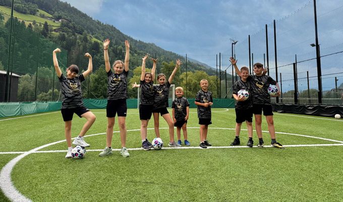 FUSSBALLCAMP-PAKET - FAMILIENURLAUB TRIFFT FUSSBALLFIEBER
