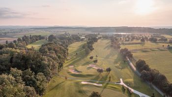 "Hole-in-One" - Entspannung, Abschlag, Ziel