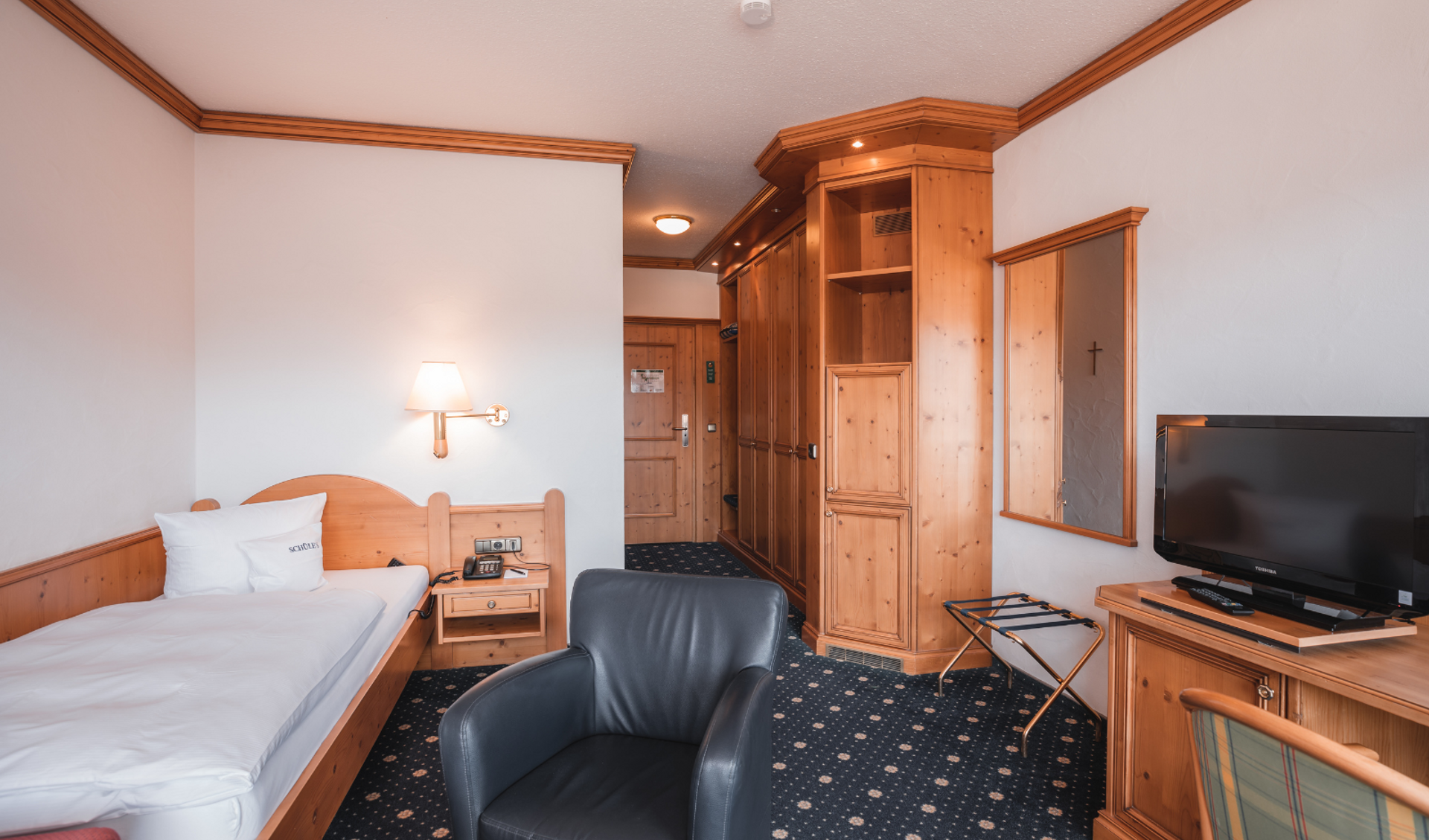 Lavendel mit Balkon seitlichem Bergblick (33 m²)