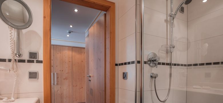 Schüle's Gesundheitsresort & Spa: Himbeere mit Südbalkon (38 m²) image #5