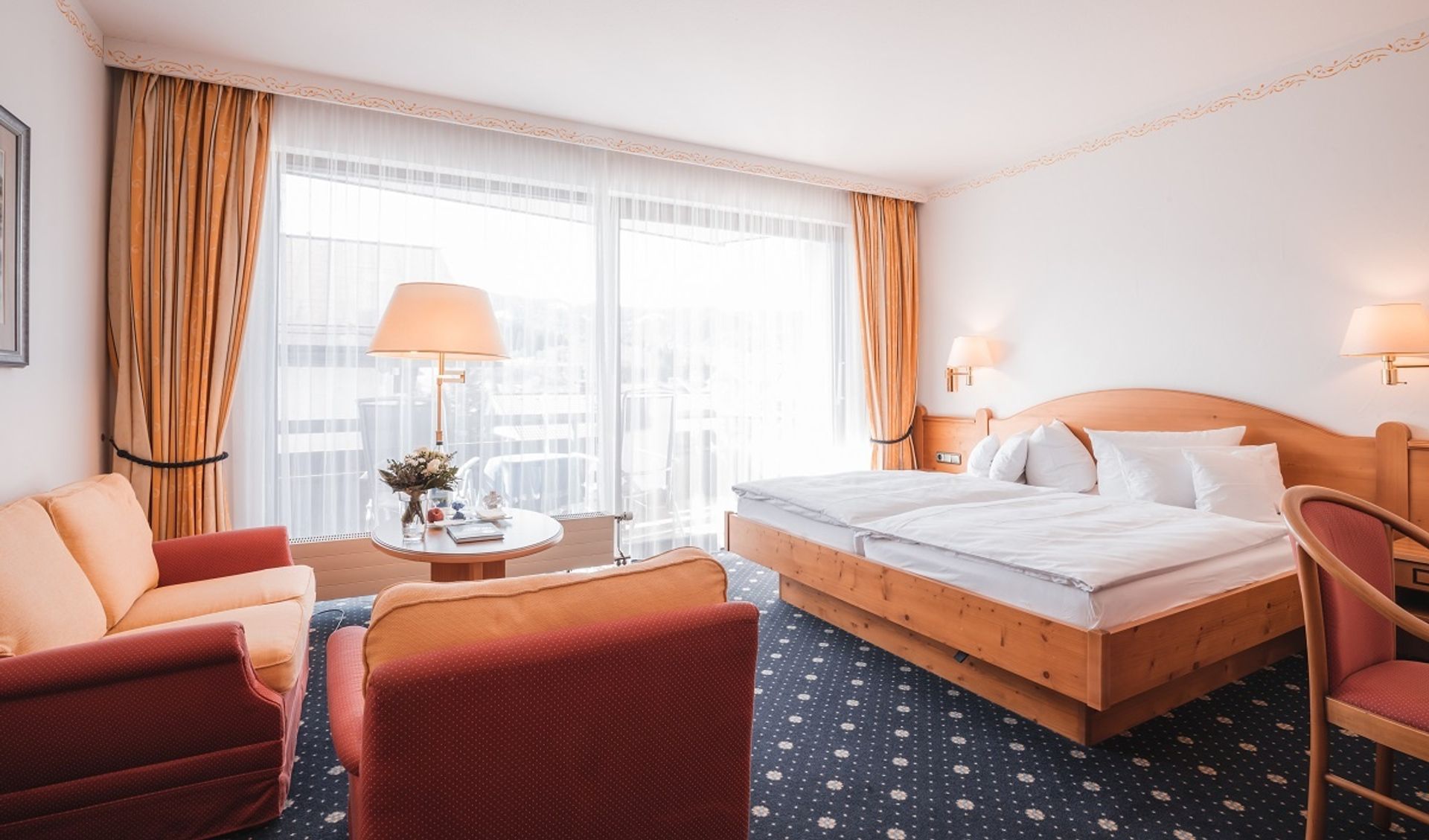 Wacholder mit Balkon und seitlichem Bergblick (42 m²)