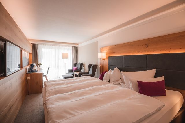 Brombeere mit Südbalkon oder Südterrasse mit Panoramablick (48 m²)