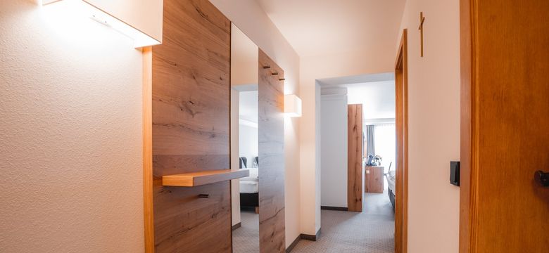 Schüle's Gesundheitsresort & Spa: Brombeere mit Südbalkon oder Südterrasse mit Panoramablick (48 m²) image #4