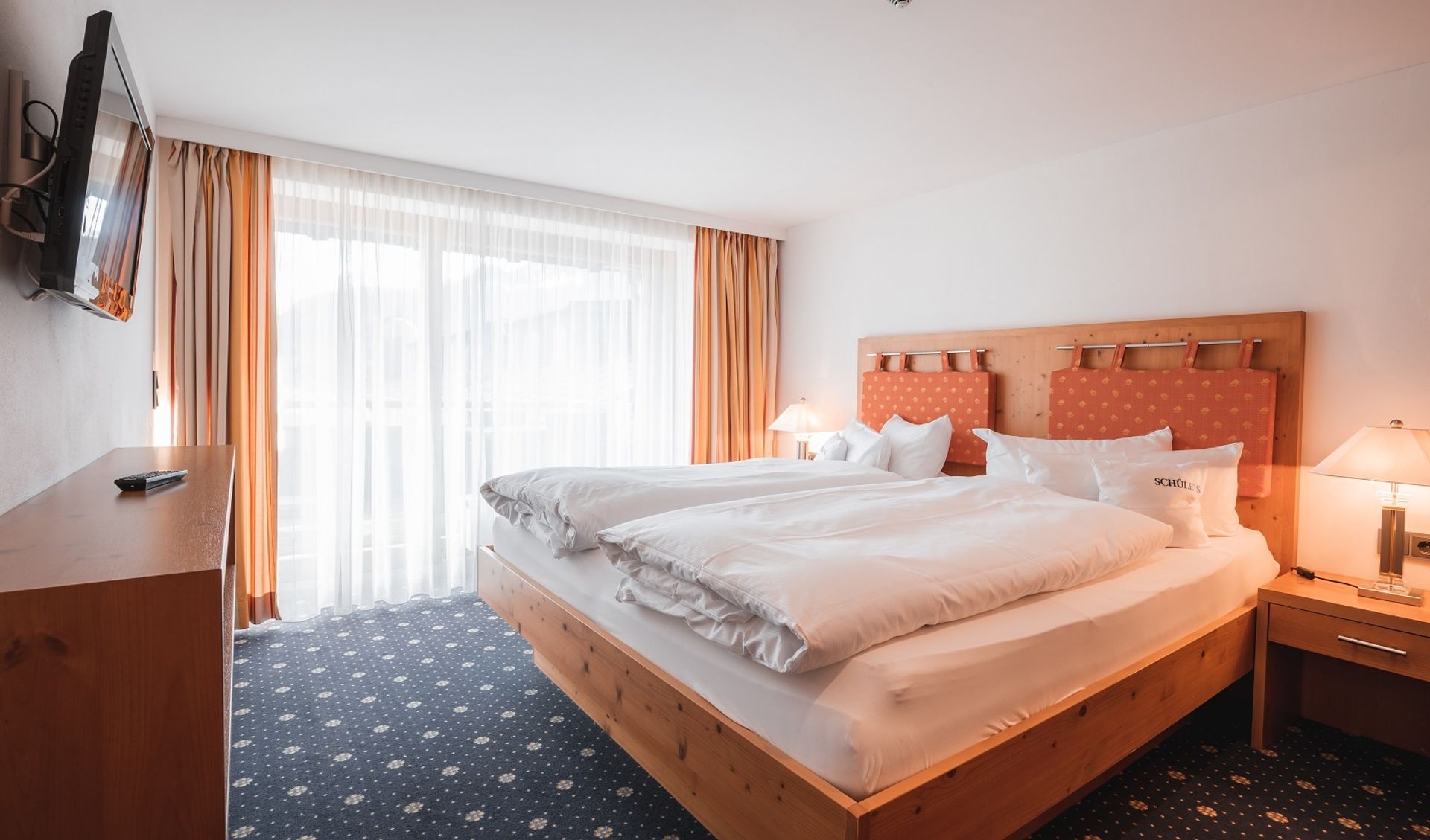 Enzian mit großem Südbalkon und Panoramablick (70 m²)