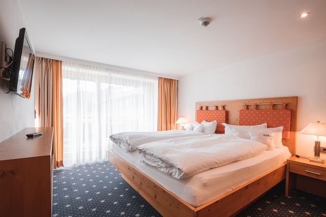 Enzian mit großem Südbalkon und Panoramablick (70 m²)