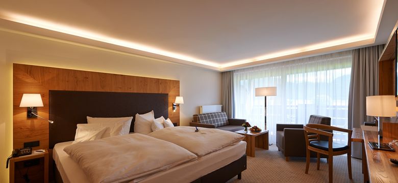 Schüle's Gesundheitsresort & Spa: Erdbeere mit Südbalkon und Panoramablick (43 m) image #2