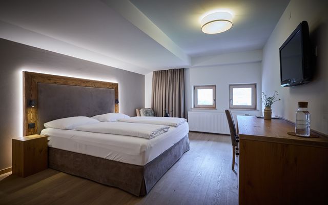 Dopplezimmer Schatzkammer Sonnhof by Vitus Winkler