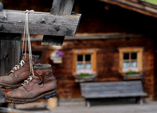 Buchinger Fastenwandern & Dunkelfeld mit Judith Schäffer & Anne Büsing - Berghüs Schratt