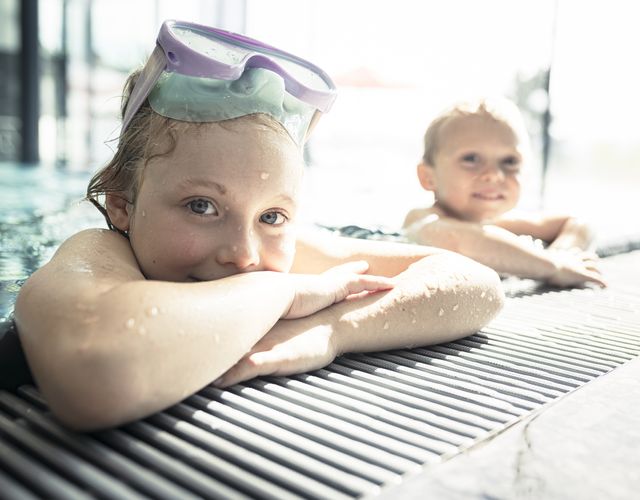 Angebot: Mit Spiel & Spaß im Urlaub schwimmen lernen - Hotel Tirolerhof