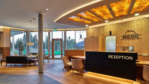 Empfangshalle des Wellnesshotel Riedlberg im Bayerischen Wald