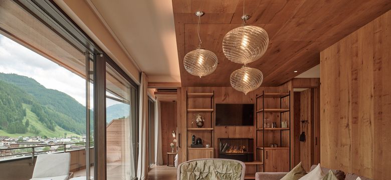 DAS EDELWEISS Salzburg Mountain Resort: Top Suite Superior image #1