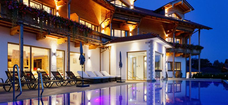 Wellness & Naturhotel Tonihof: Sonntag - Donnerstag...DAHEIM IM TONIHOF