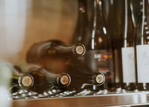 Biohotel Rastbichlhof: Feinste Bio-Weine - Biohotel Rastbichlhof , Neustift im Stubaital, Tirol, Österreich