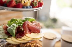 Biohotel Chez Douverne: Frühstück - Hästens Boutique Biohotel – chez Douverne, Sommerach, Fränkisches Weinland, Bayern, Deutschland