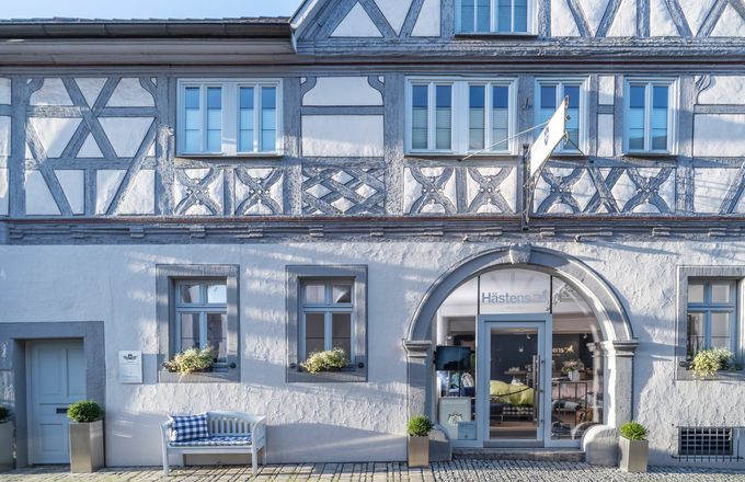 5 Sterne Hästens Boutique Biohotel – chez Douverne - Sommerach, Fränkisches Weinland, Bayern, Deutschland
