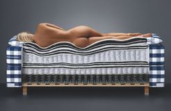 Biohotel Chez Douverne: Königlich schlafen im Hästens Bett - Hästens Boutique Biohotel – chez Douverne, Sommerach, Fränkisches Weinland, Bayern, Deutschland