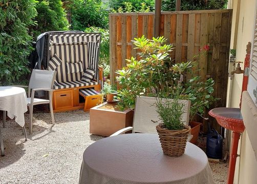 Bio Boutique Hotel Barbara: Garten zum Wohlfühlen mitten in Freiburg - Bio Boutique Hotel Barbara, Freiburg im Breisgau, Schwarzwald, Baden-Württemberg, Deutschland